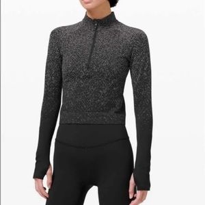Lululemon 1/4 Zip black and gray top cropped